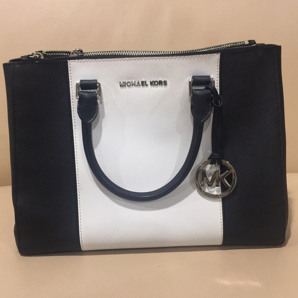 Michael Kors bag - Picture 1 of 4